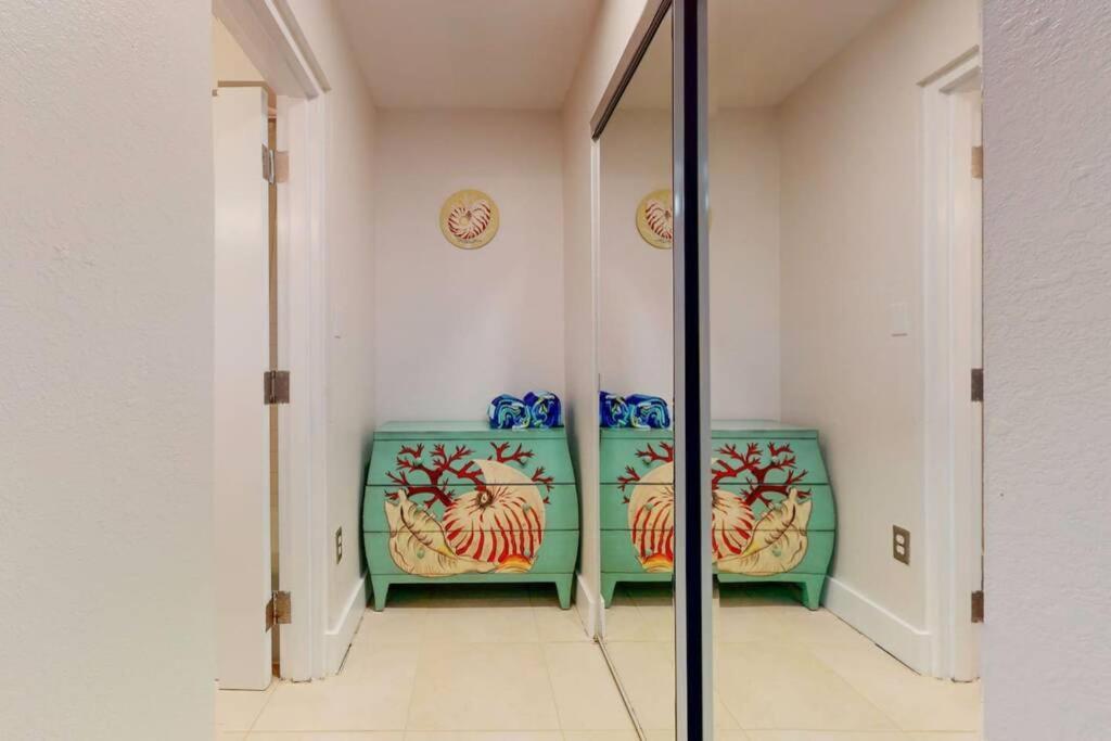 Sea Breeze, Studio 510, Beach Steps Away!+Pool+Wifi Ruskin Exteriör bild