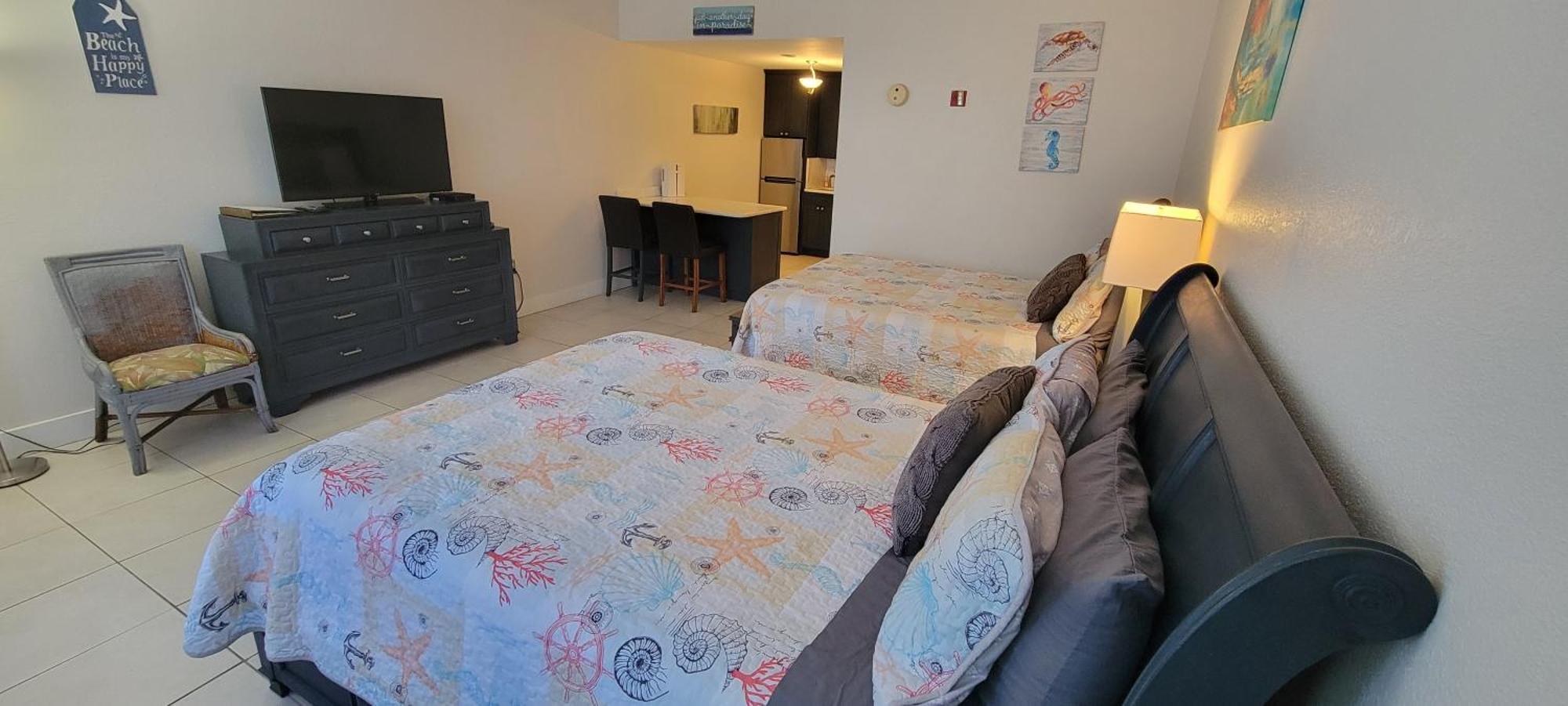 Sea Breeze, Studio 510, Beach Steps Away!+Pool+Wifi Ruskin Exteriör bild